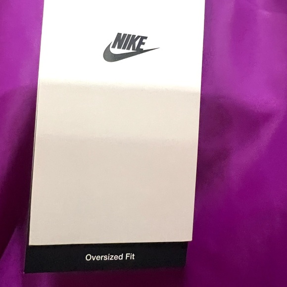 Nike Women’s Oversized Plush Swoosh Jacket - Picture 15 of 15